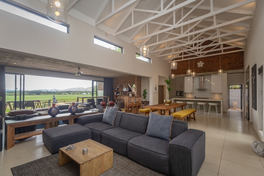 4 Bedroom Property for Sale in The Coves North West